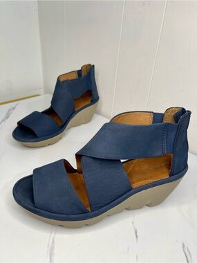 Women's Clarks Artisan 'Clarene Glamor' Blue Comfort Wedge Sandal Size 7.5 wide